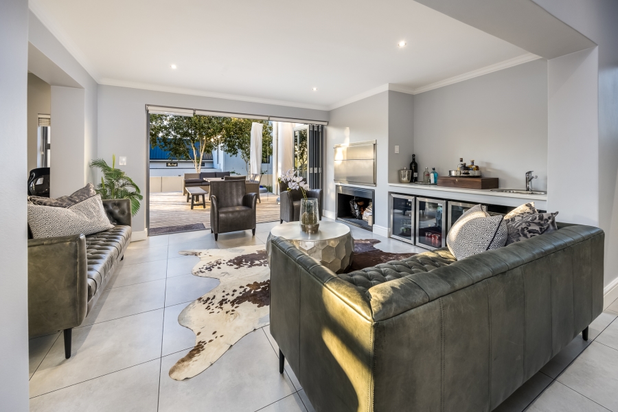 4 Bedroom Property for Sale in Graanendal Western Cape